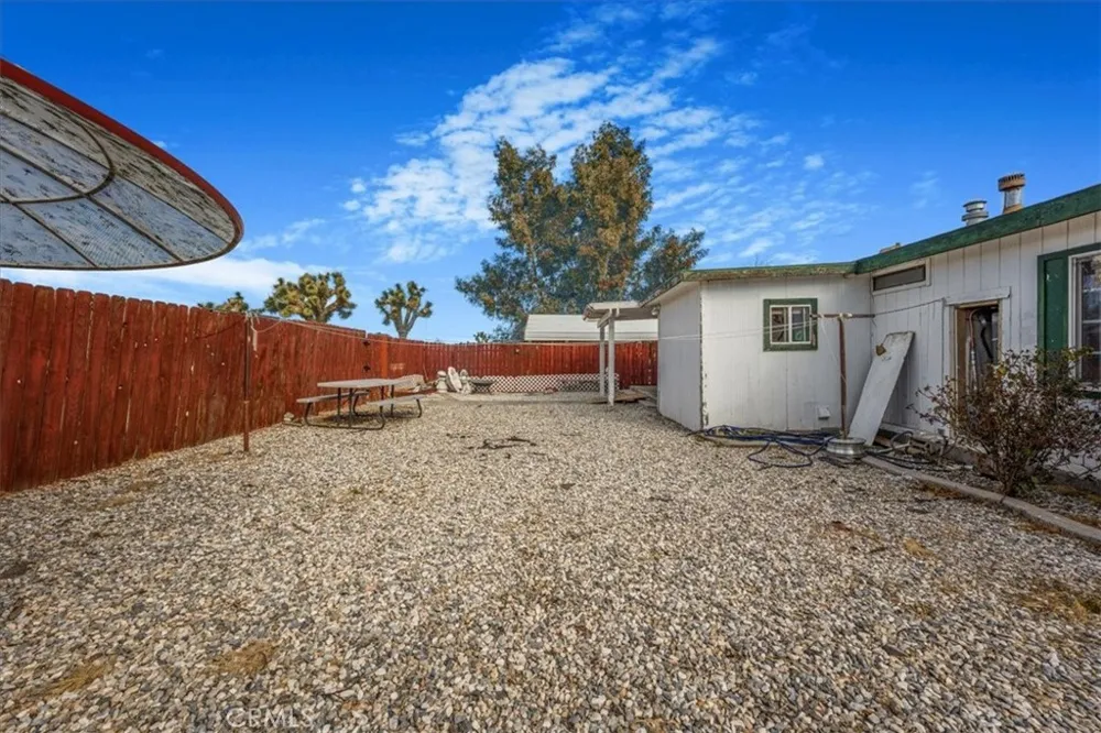 13378 Paramount Road Phelan, CA 92371
