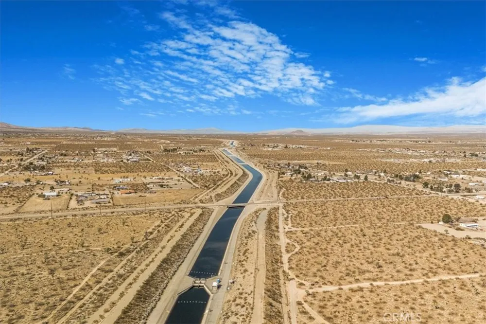 13378 Paramount Road Phelan, CA 92371