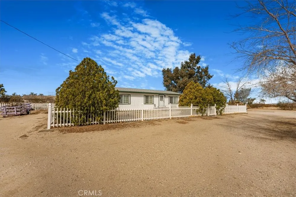 13378 Paramount Road Phelan, CA 92371