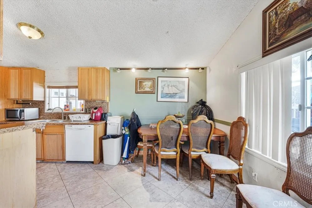 13378 Paramount Road Phelan, CA 92371