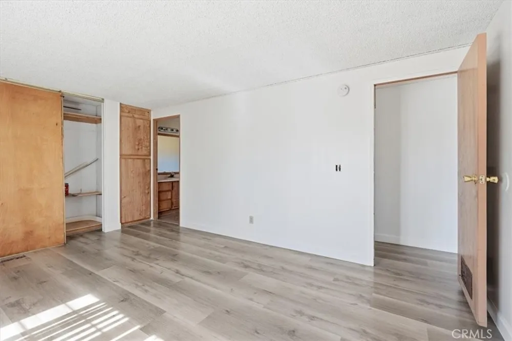 13378 Paramount Road Phelan, CA 92371