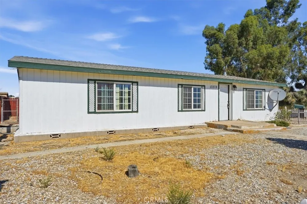 13378 Paramount Road Phelan, CA 92371