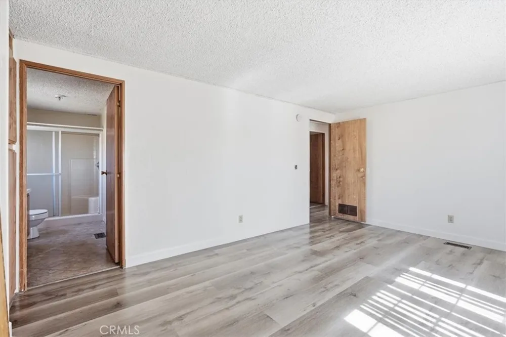 13378 Paramount Road Phelan, CA 92371