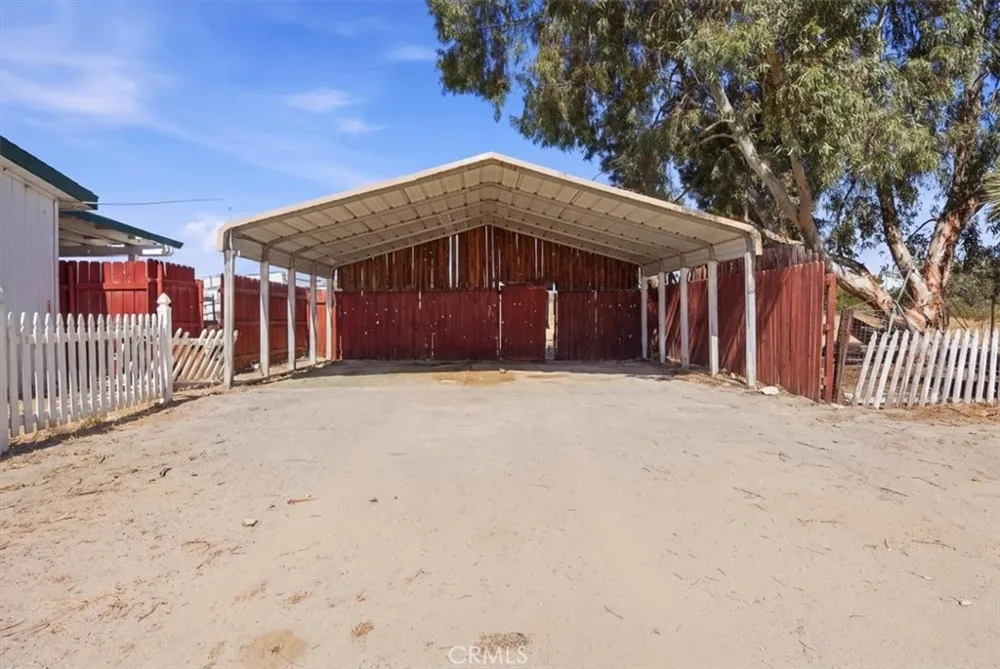 13378 Paramount Road Phelan, CA 92371