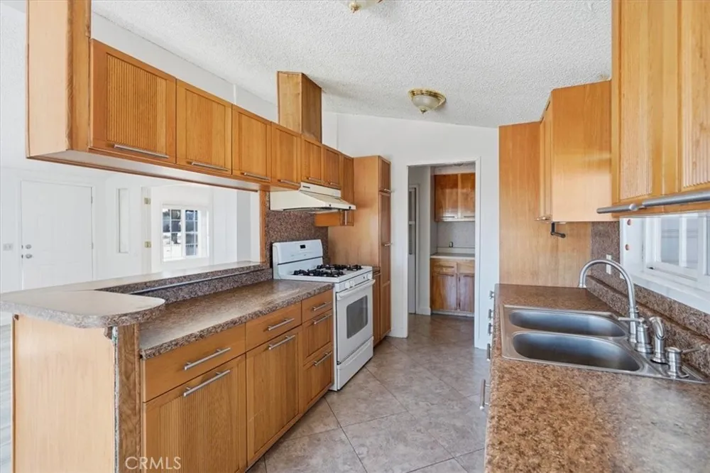13378 Paramount Road Phelan, CA 92371
