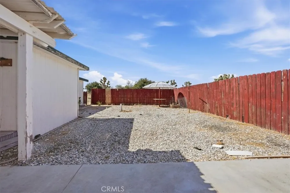 13378 Paramount Road Phelan, CA 92371