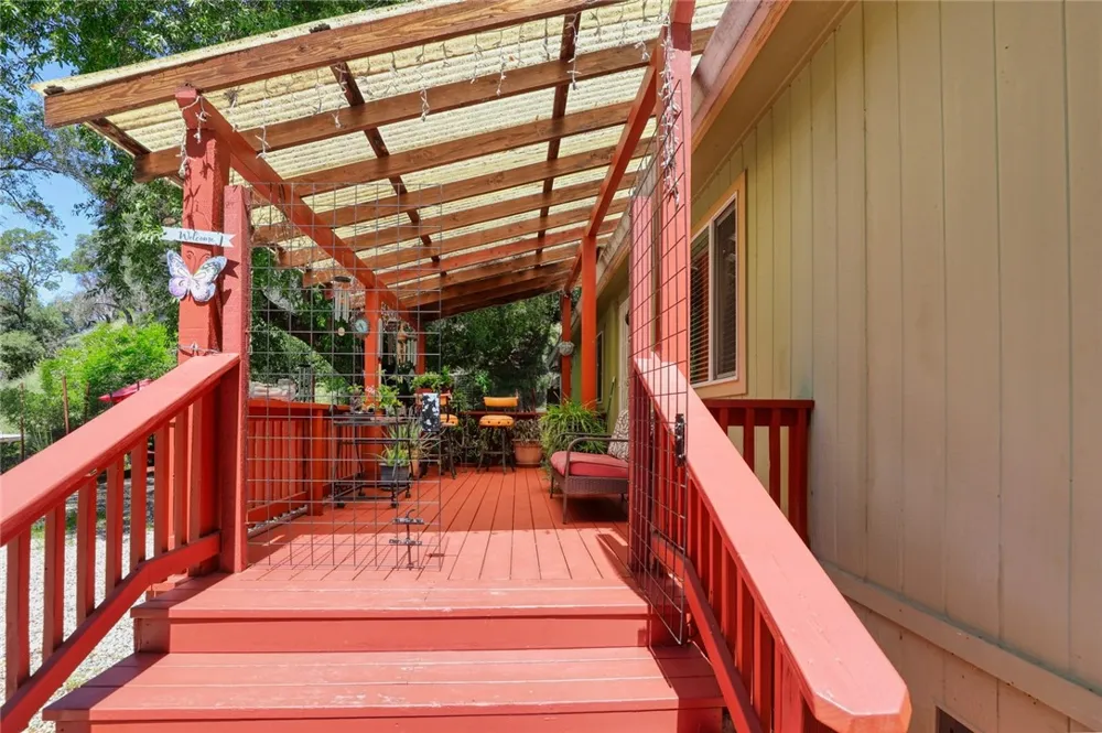 7072 Sonja Lu Lucerne, CA 95458