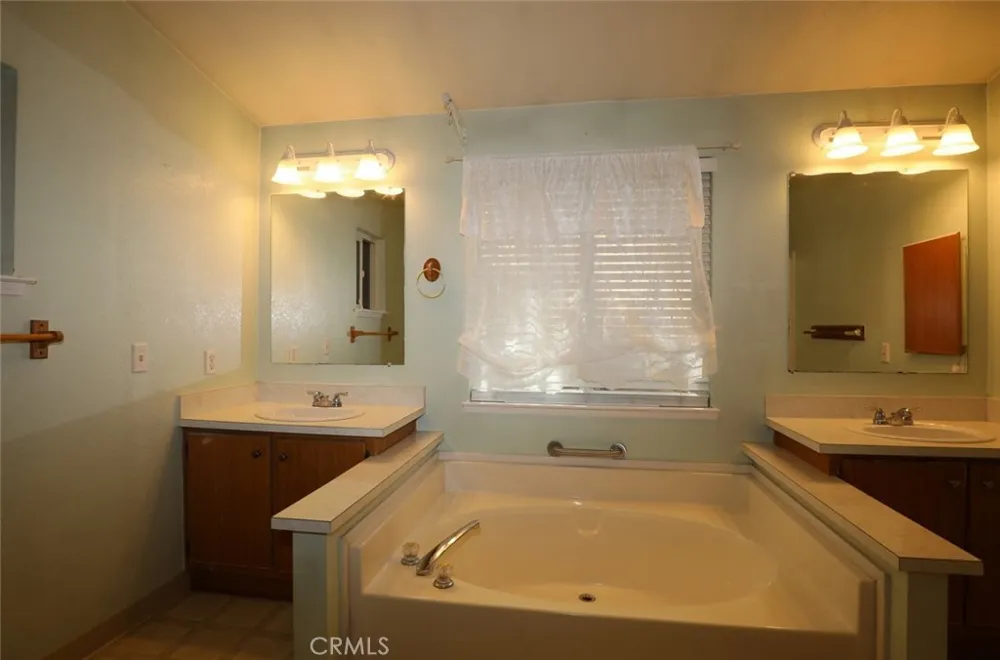 7072 Sonja Lu Lucerne, CA 95458
