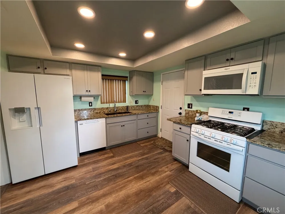 2110 Hawthorne Court San Bernardino, CA 92404
