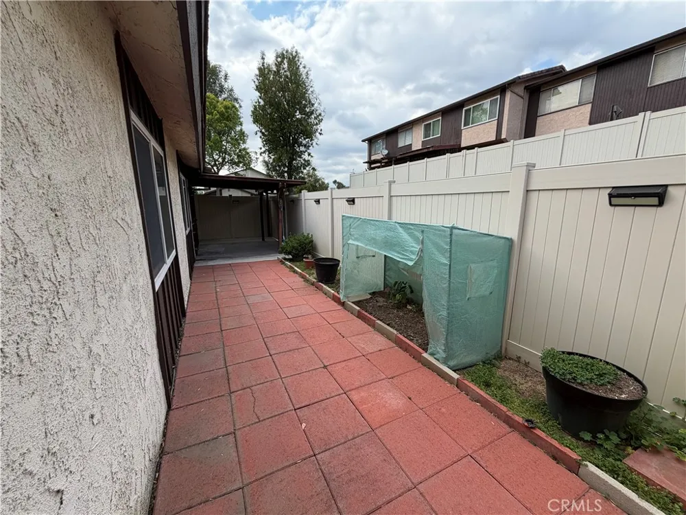 2110 Hawthorne Court San Bernardino, CA 92404