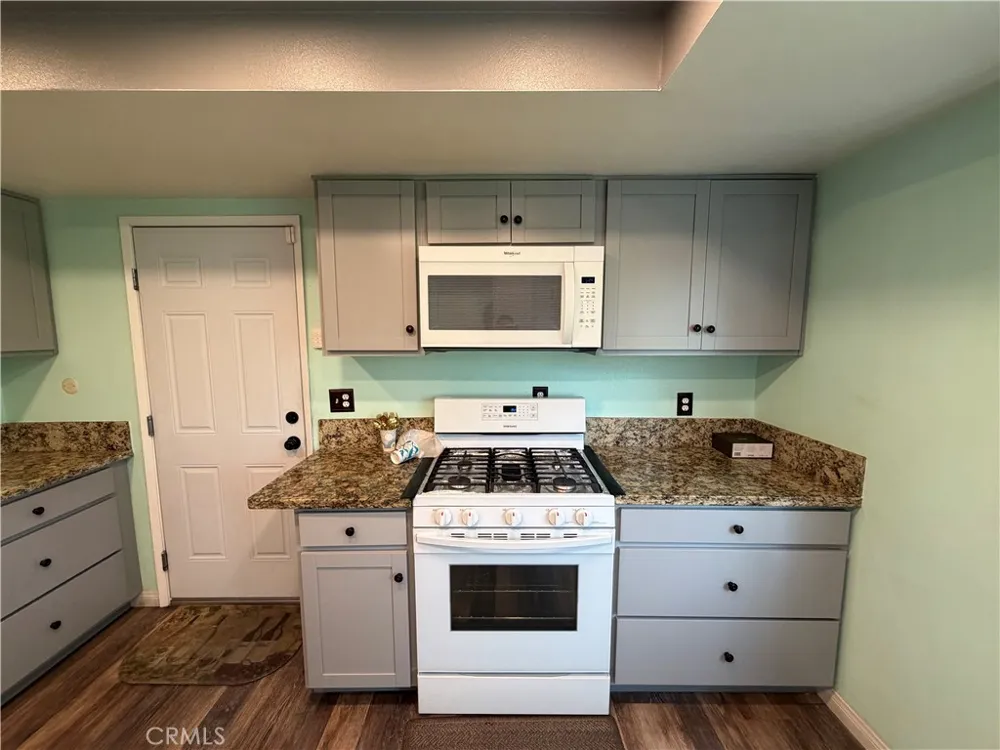 2110 Hawthorne Court San Bernardino, CA 92404