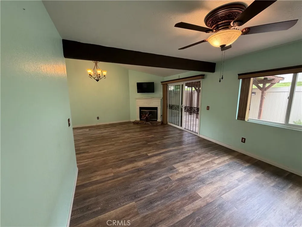 2110 Hawthorne Court San Bernardino, CA 92404