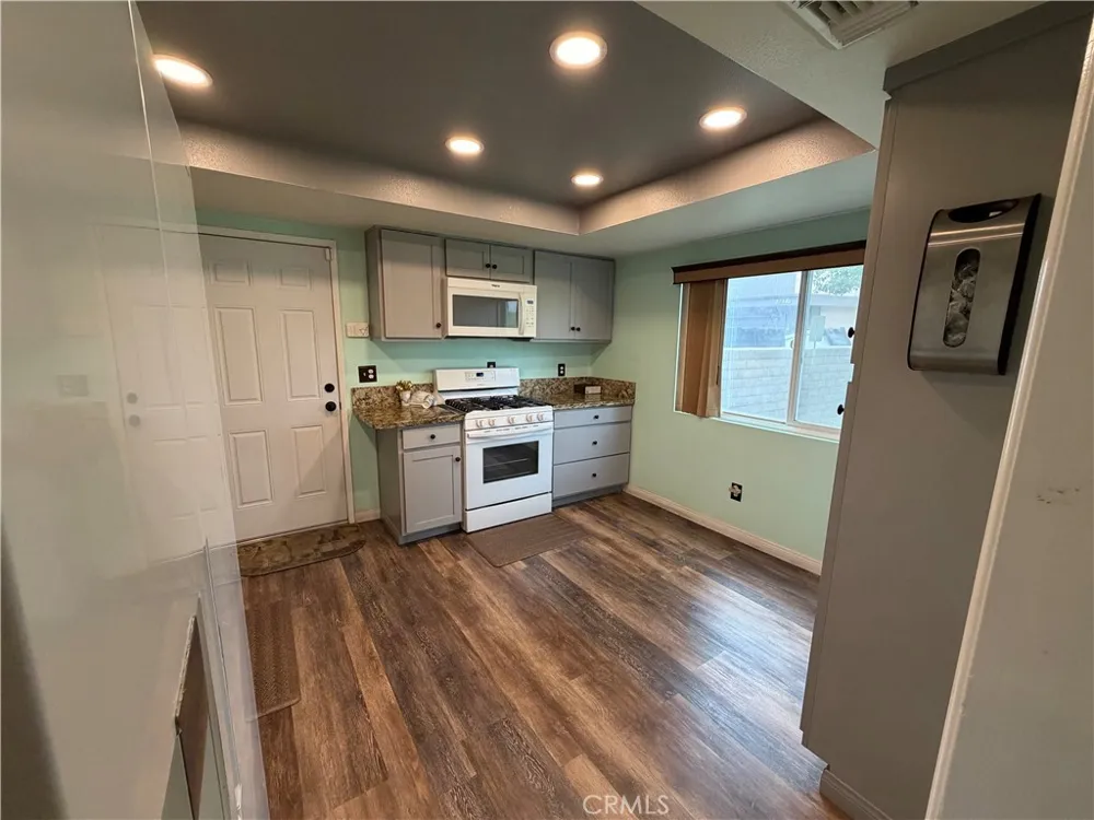 2110 Hawthorne Court San Bernardino, CA 92404