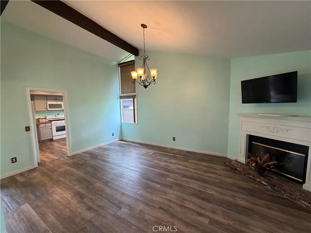2110 Hawthorne Court San Bernardino, CA 92404