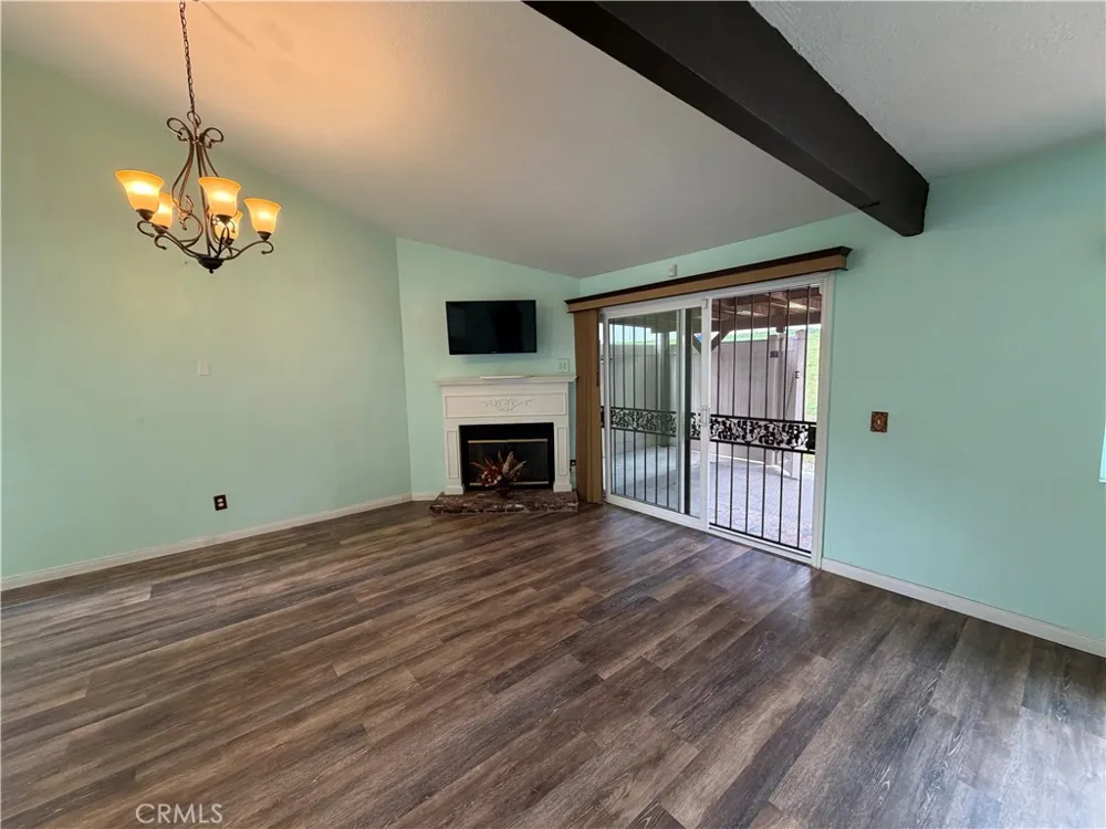 2110 Hawthorne Court San Bernardino, CA 92404