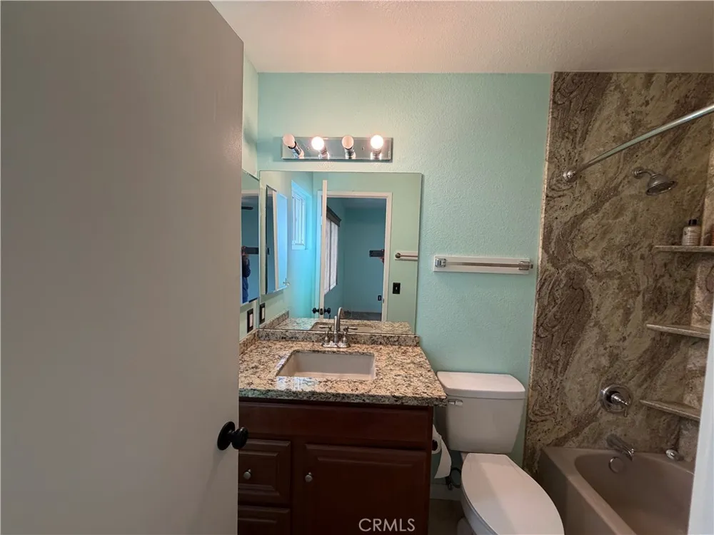2110 Hawthorne Court San Bernardino, CA 92404