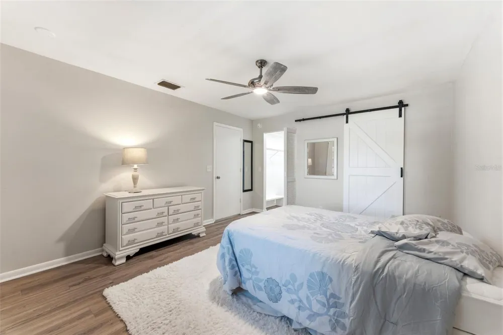 101 LAKE AVENUE NE #215 Largo, FL 33771