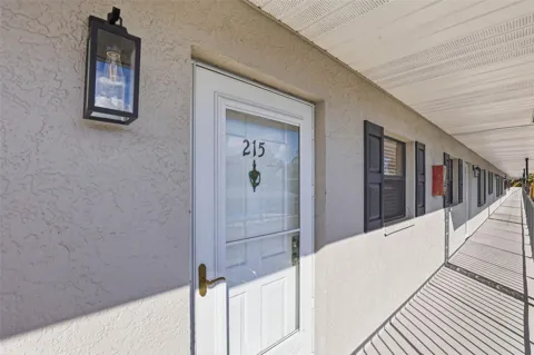 101 LAKE AVENUE NE #215