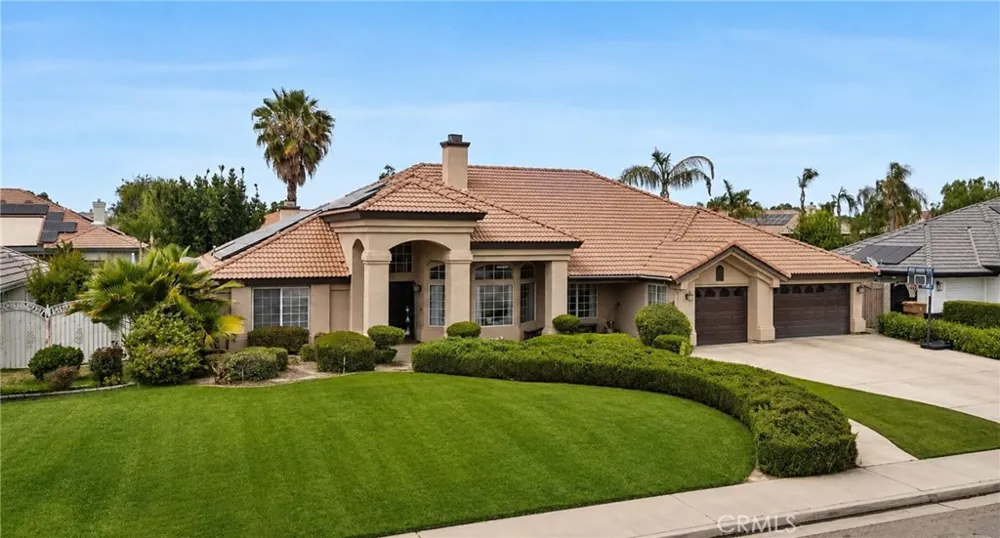 13206 Monarch Palm Bakersfield, CA 93314