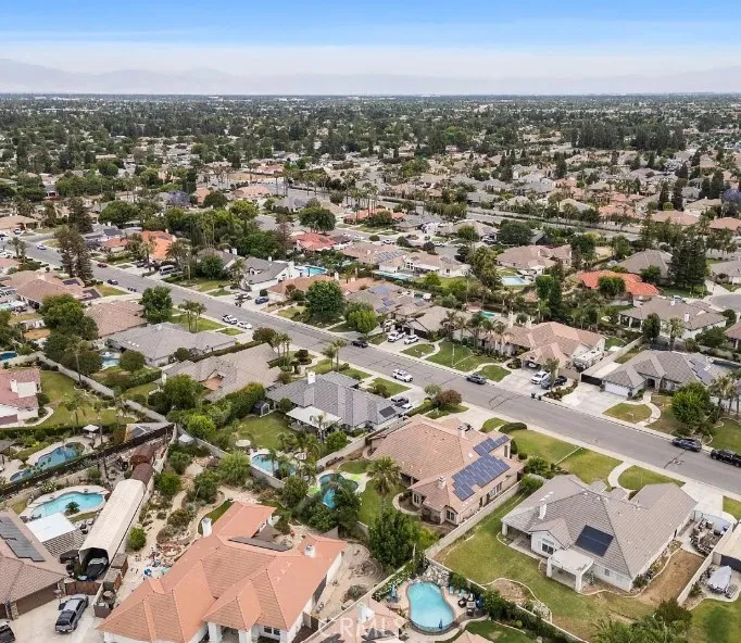 13206 Monarch Palm Bakersfield, CA 93314