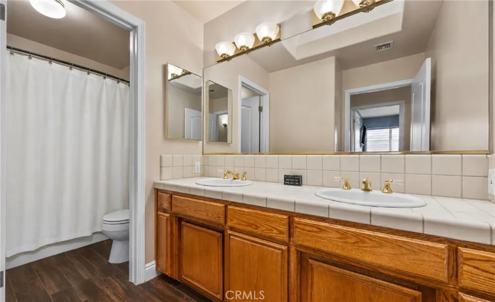 13206 Monarch Palm Bakersfield, CA 93314