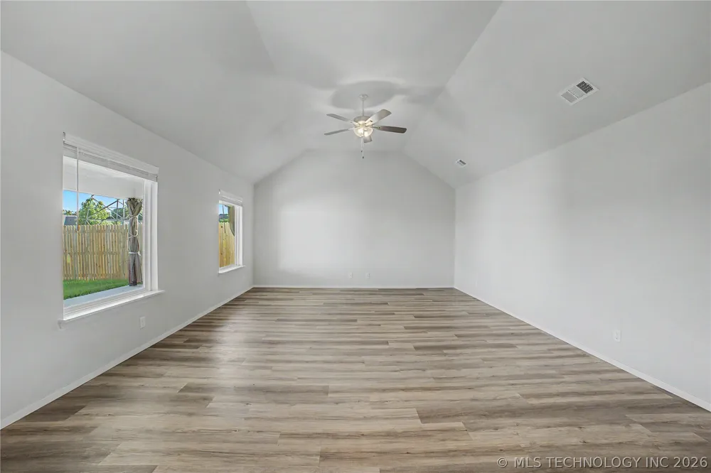 7402 E 89th Street Owasso, OK 74055