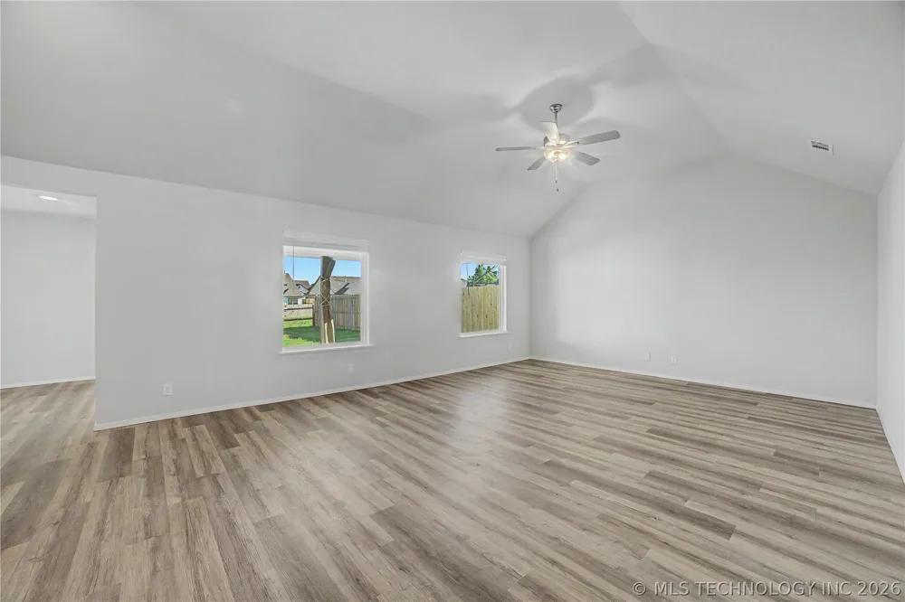 7402 E 89th Street Owasso, OK 74055