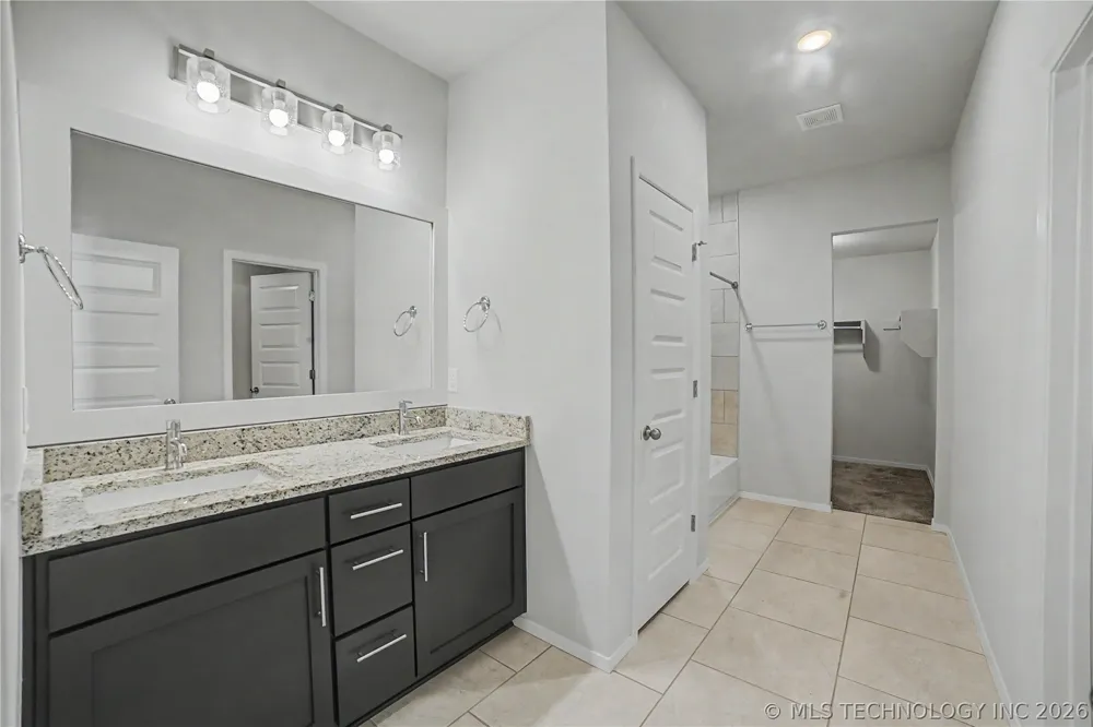 7402 E 89th Street Owasso, OK 74055