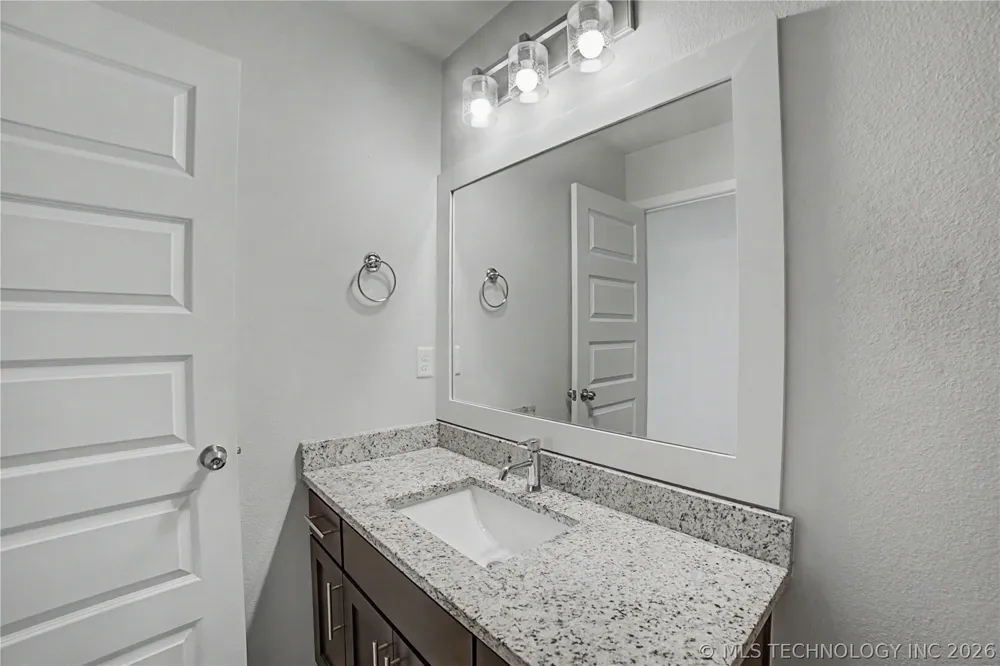 7402 E 89th Street Owasso, OK 74055