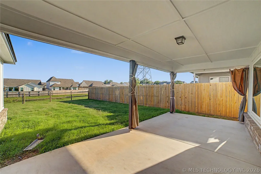 7402 E 89th Street Owasso, OK 74055