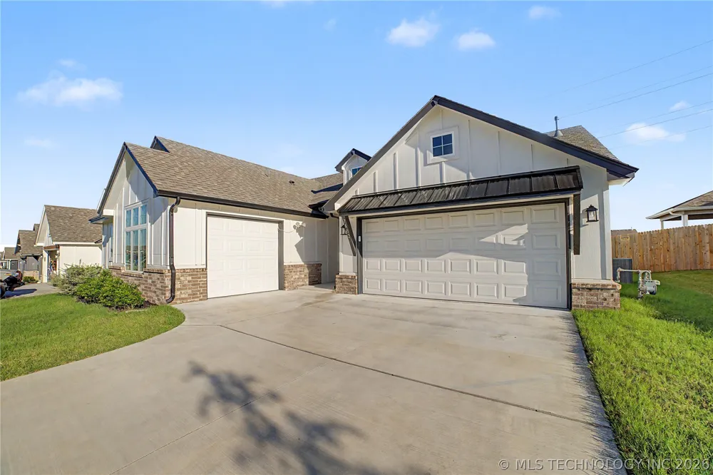 7402 E 89th Street Owasso, OK 74055