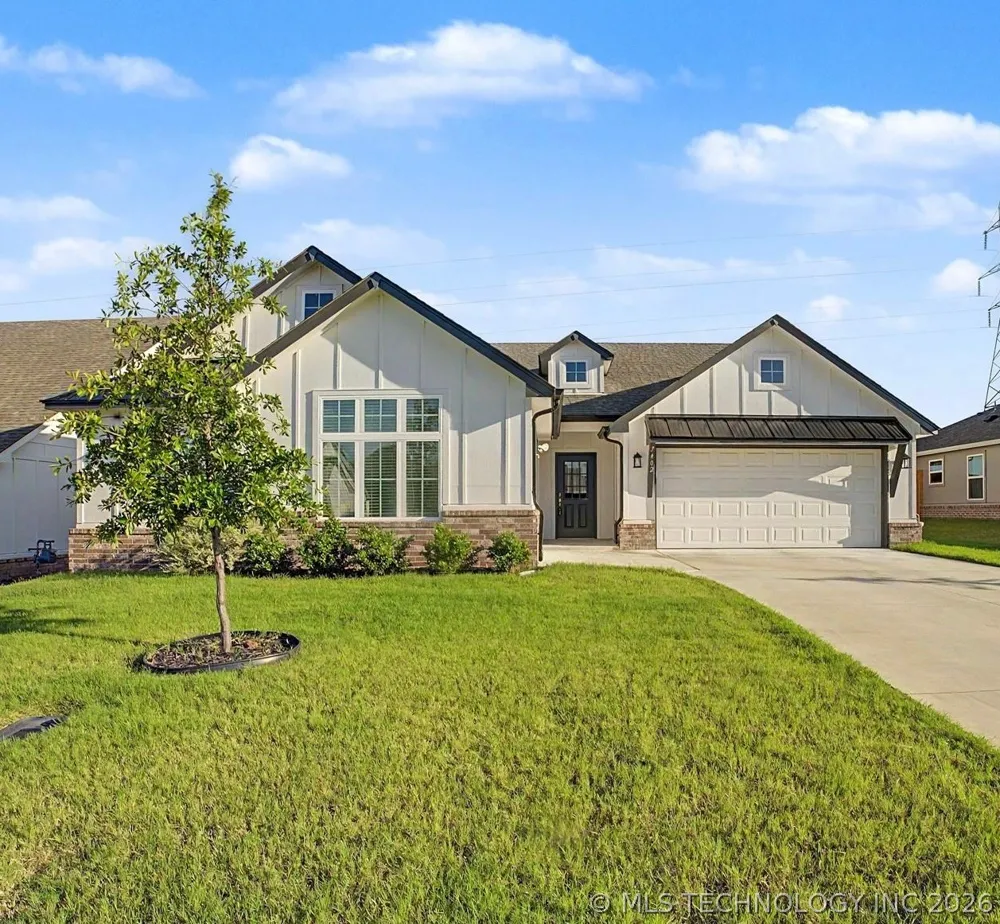7402 E 89th Street Owasso, OK 74055