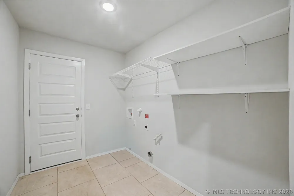 7402 E 89th Street Owasso, OK 74055
