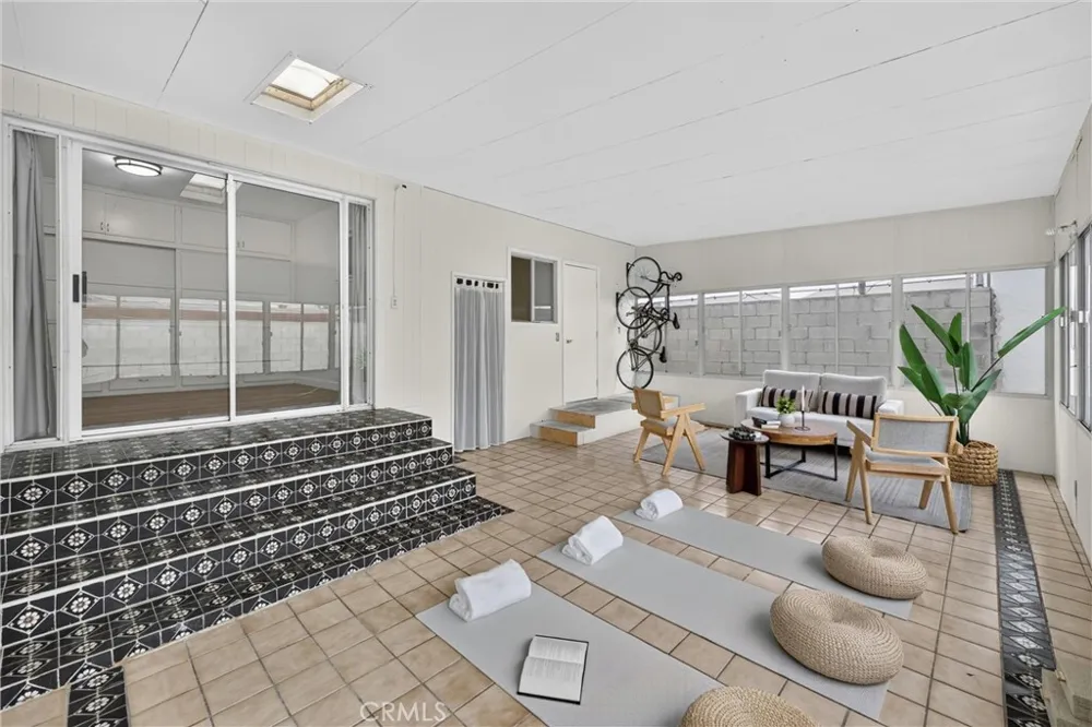 300 Marengo Ave Alhambra, CA 91801