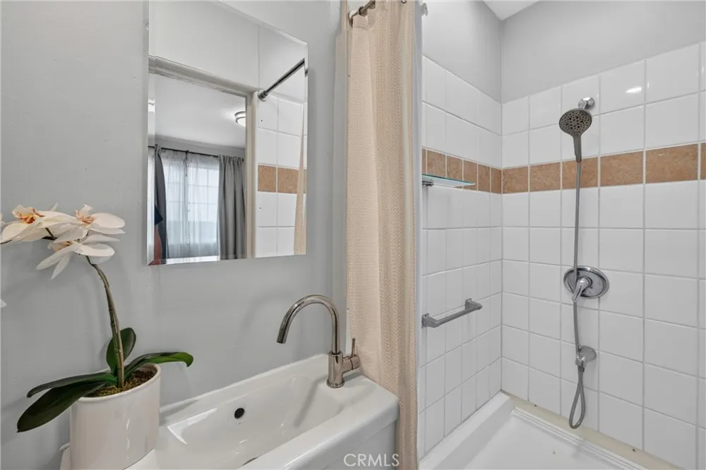 300 Marengo Ave Alhambra, CA 91801