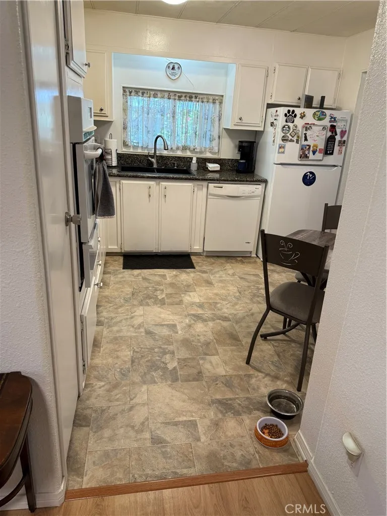 10564 Frontier Cherry Valley, CA 92223