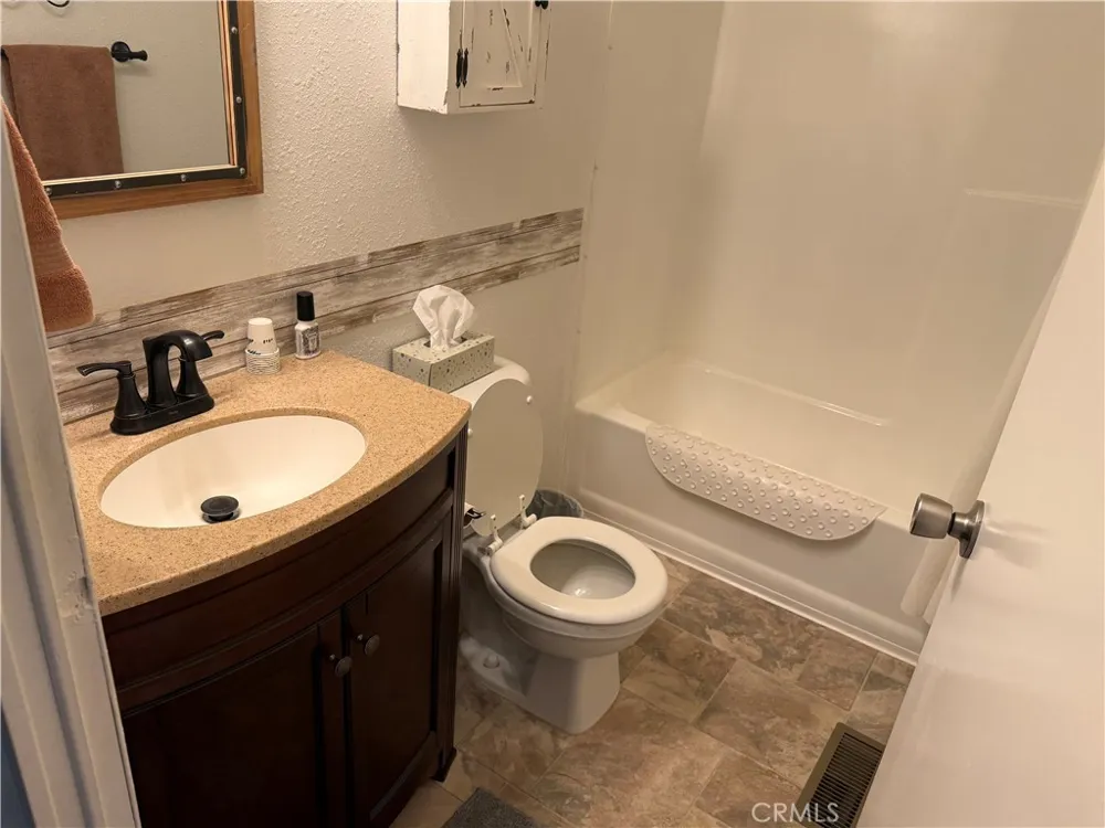 10564 Frontier Cherry Valley, CA 92223