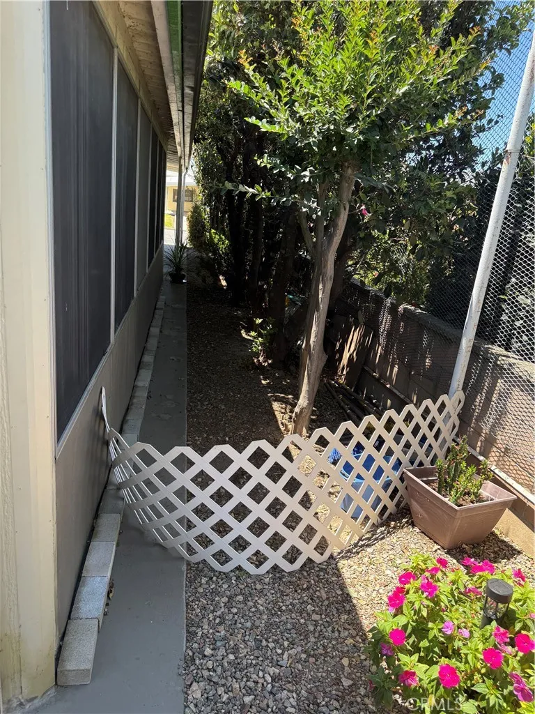 10564 Frontier Cherry Valley, CA 92223