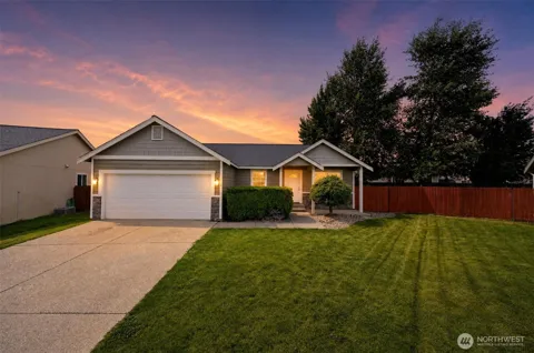 111 W Courtney Court
