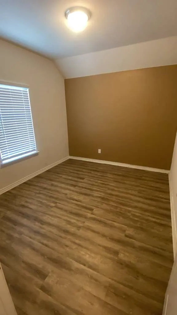 128 Morgan Drive Red Oak, TX 75154