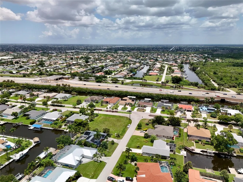 2014 EVEREST PKWY Cape Coral, FL 33904
