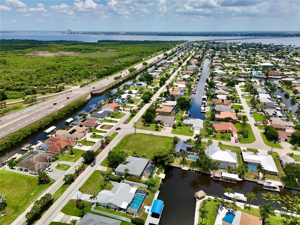 2014 EVEREST PKWY Cape Coral, FL 33904