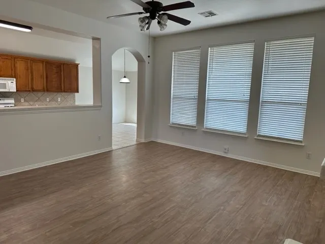 1438 Bull Horn Loop Round Rock, TX 78665