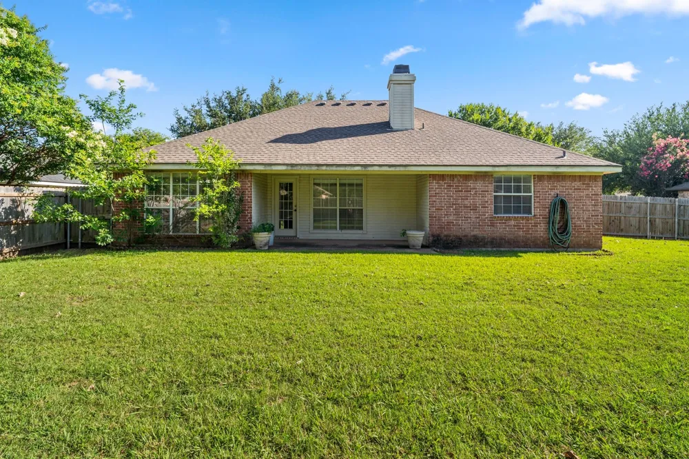 1005 Cheyenne Trail Hewitt, TX 76643