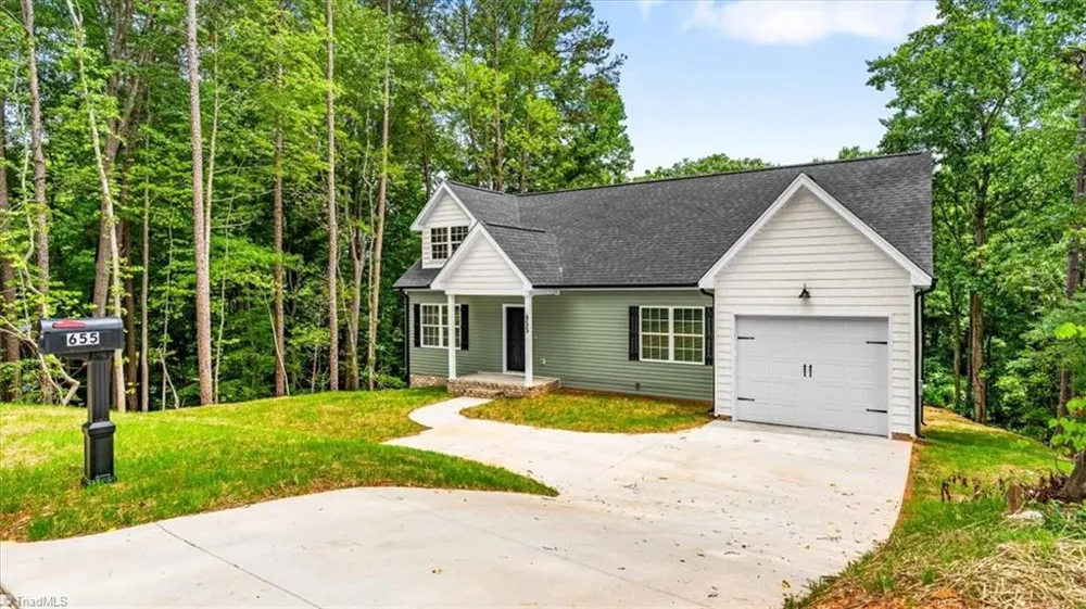 655 Woodland Circle Asheboro, NC 27203