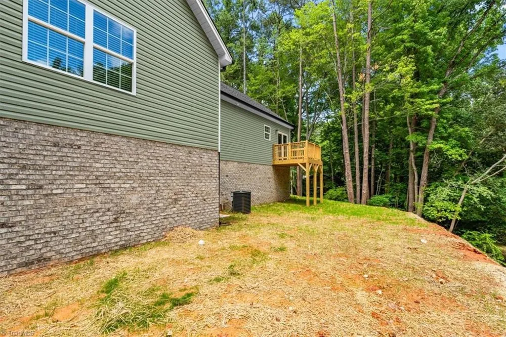 655 Woodland Circle Asheboro, NC 27203