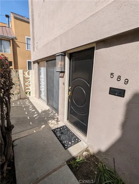 589 Fairview Avenue