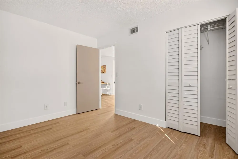 563 MIDWAY TRAK #K102 ocala, FL 34472