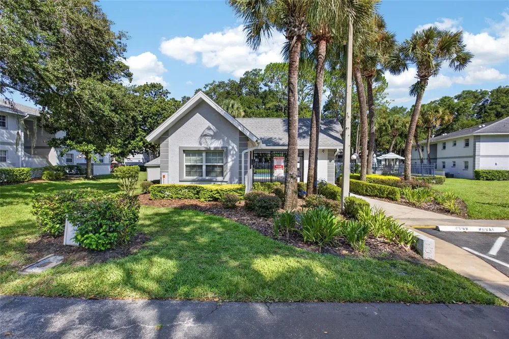563 MIDWAY TRAK #K102 ocala, FL 34472