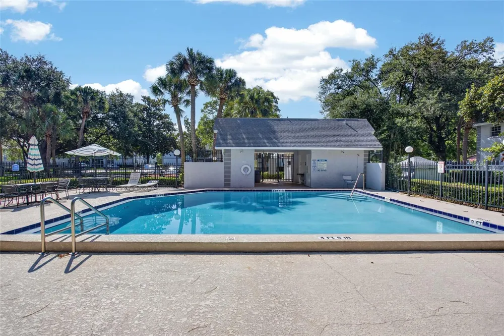 563 MIDWAY TRAK #K102 ocala, FL 34472